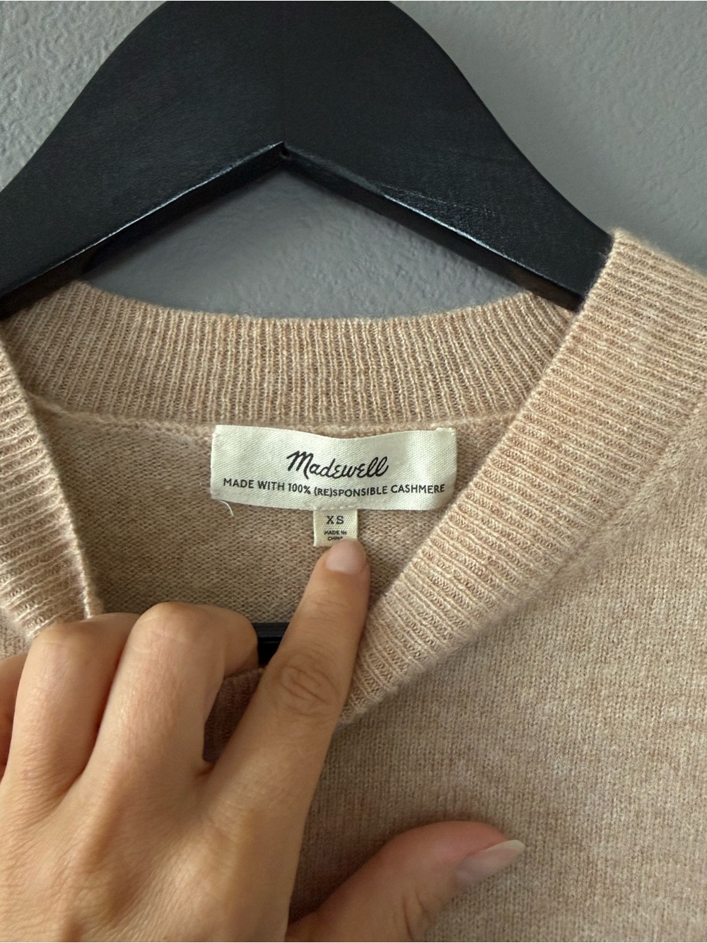 CASHMERE CREWNECK - Picture 2 of 4